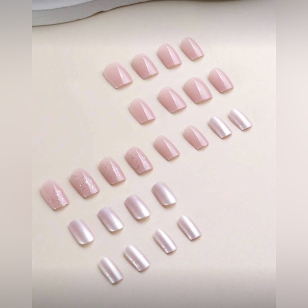 Baby Pink & Silver Glitter Short Square Nail Kit | Press-On | New